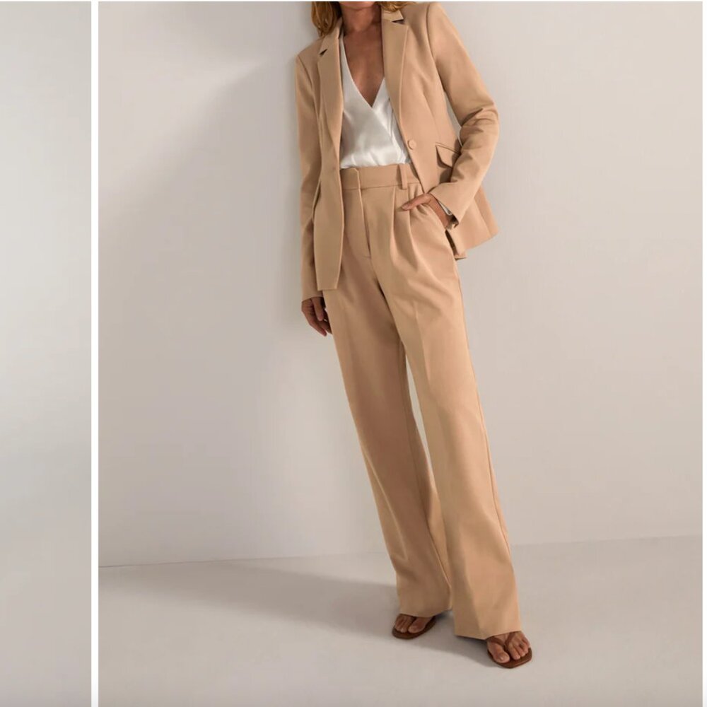 New with tags. Favorite Daughter- The Favorite Pant